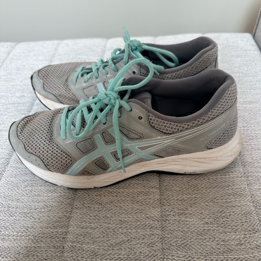 ASICS Women's Gray Running Shoes - Picture 2 of 6
